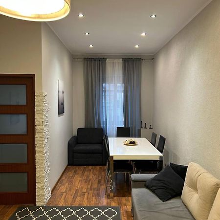 Big Apart - Rynek 8 - Nice View - 3 Rooms - 9 People فروتسواف المظهر الخارجي الصورة