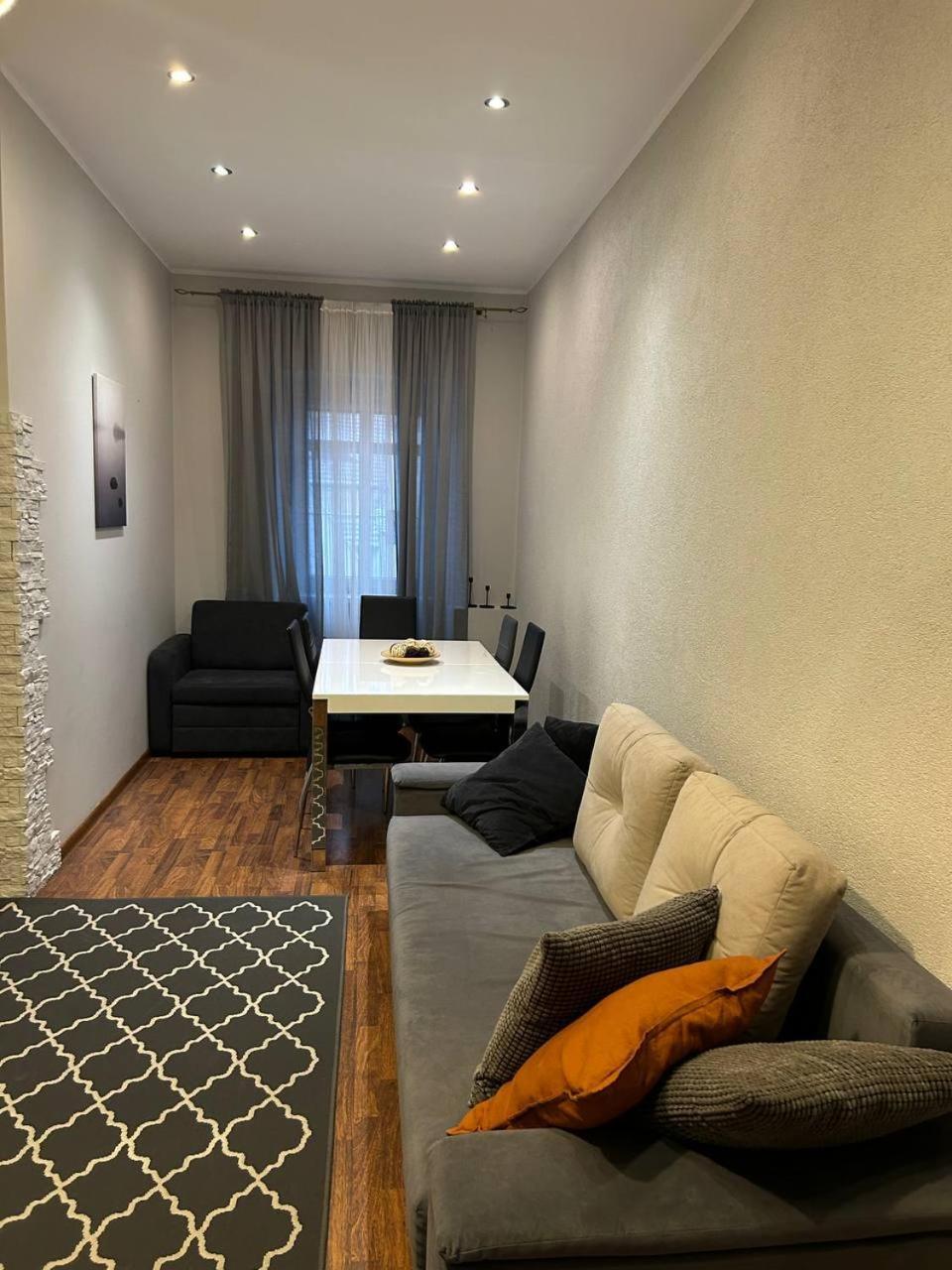 Big Apart - Rynek 8 - Nice View - 3 Rooms - 9 People فروتسواف المظهر الخارجي الصورة